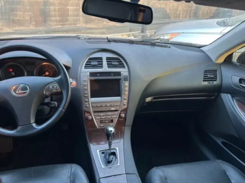 Lexus ES   - 2010