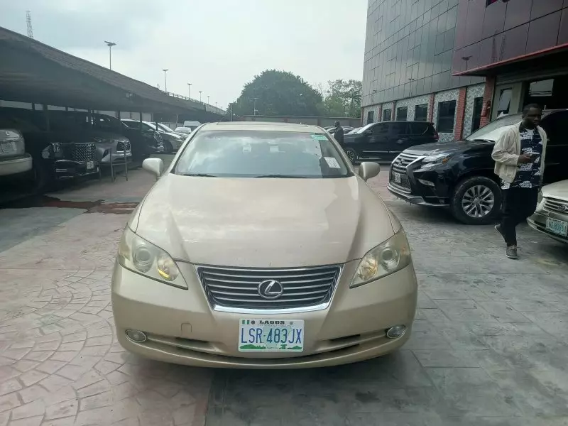Lexus ES   - 2008