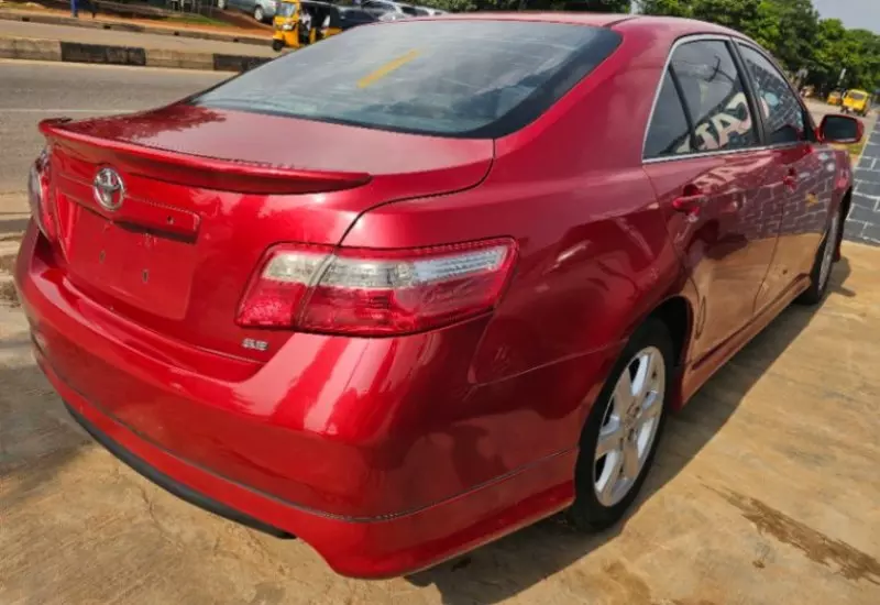 Toyota Camry   - 2007
