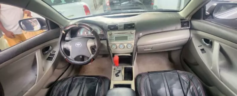 Toyota Camry   - 2009