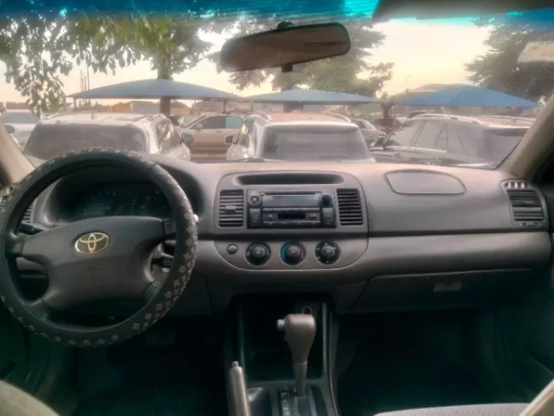 TOYOTA Camry - 2002