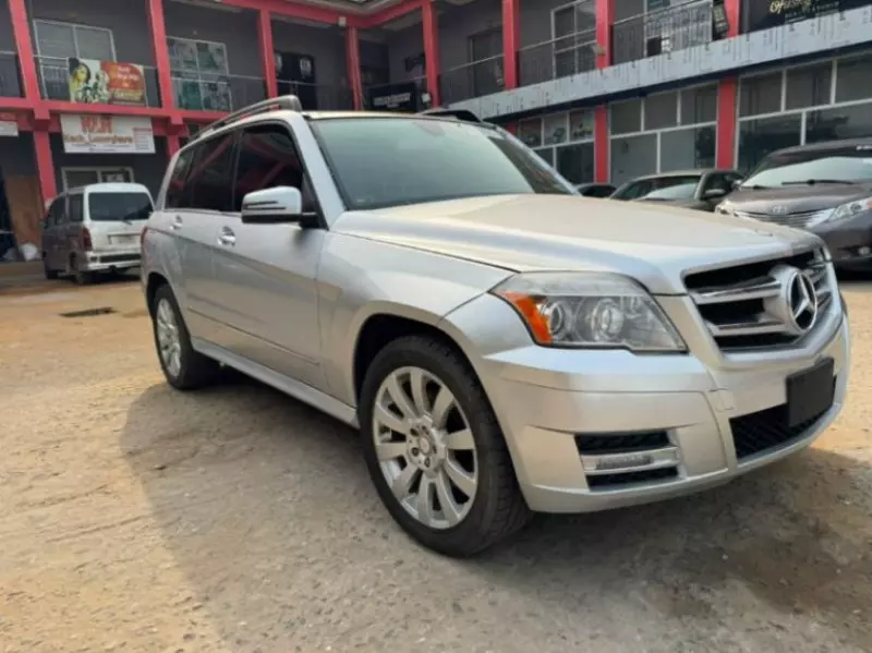 Mercedes-Benz GLK 350   - 2012