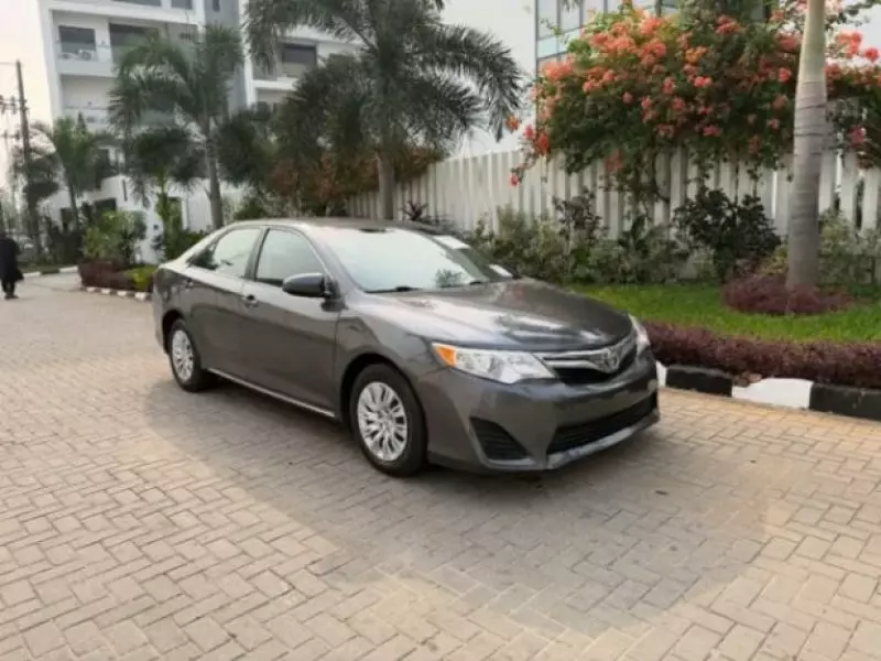 TOYOTA Camry - 2014