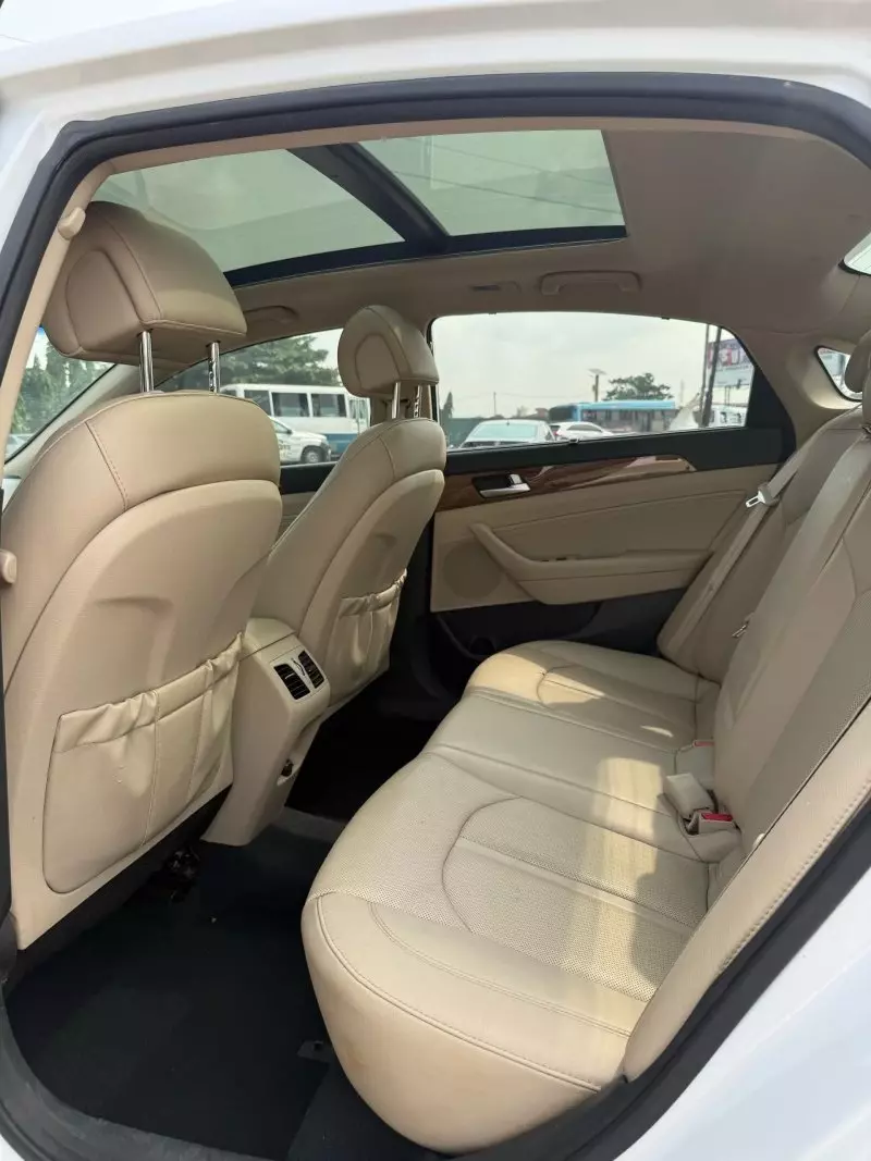 Hyundai Sonata   - 2015