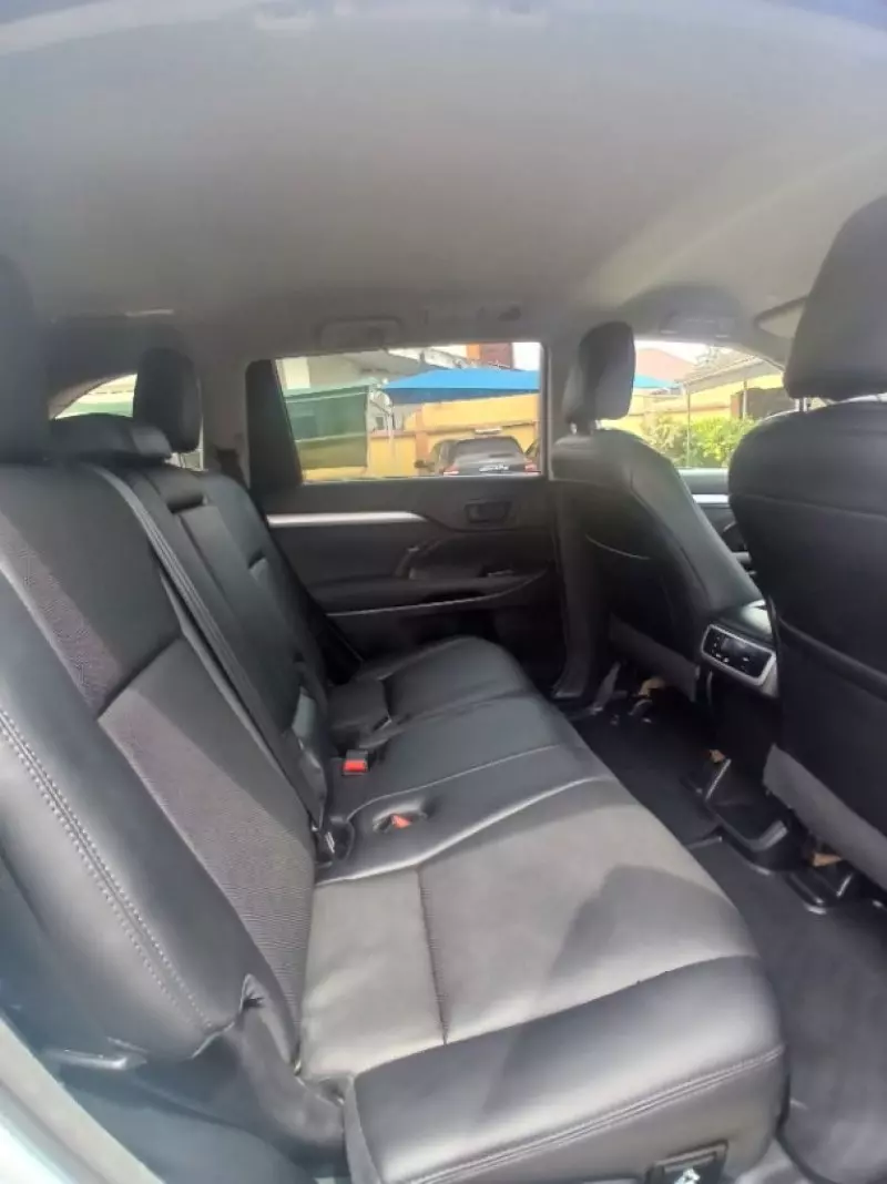 TOYOTA Highlander   - 2019