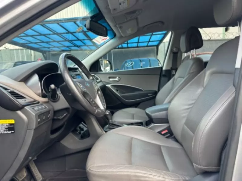 Hyundai Santa Fe   - 2014