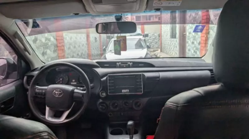 Toyota Hilux   - 2020