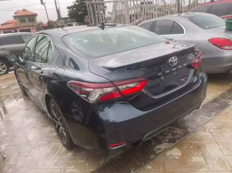 TOYOTA Camry - 2021