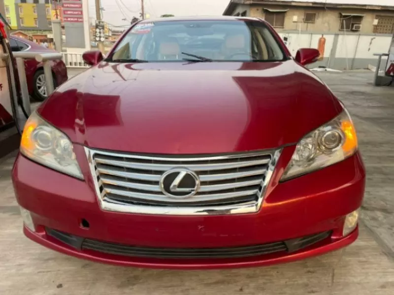 Lexus ES 350   - 2011