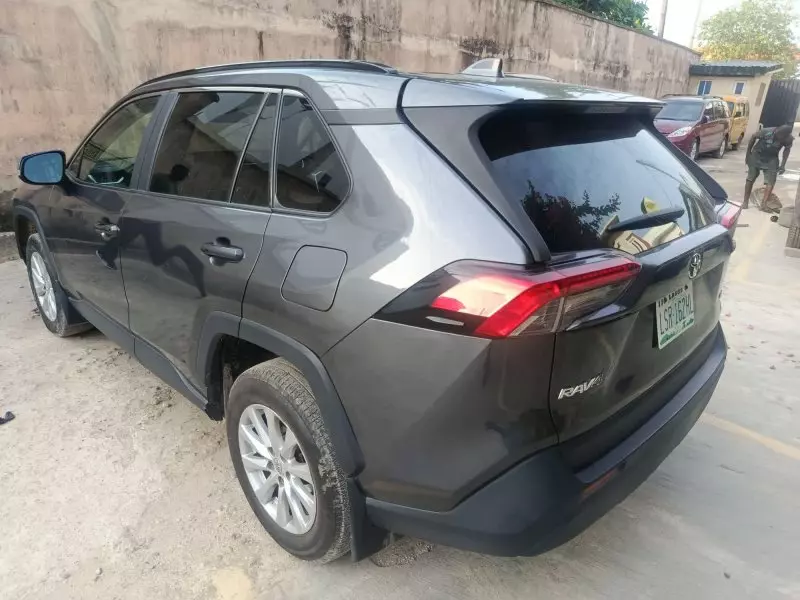 TOYOTA RAV4   - 2019
