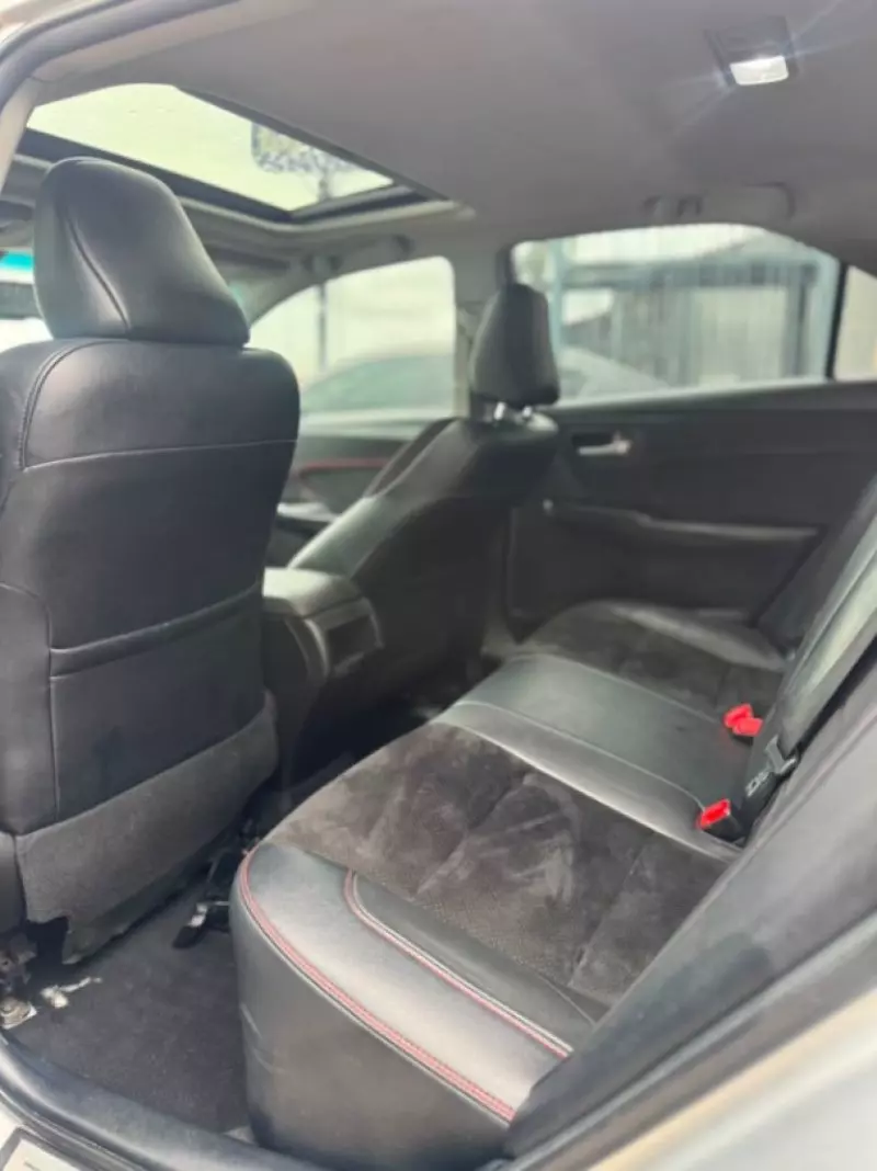 TOYOTA Camry - 2016