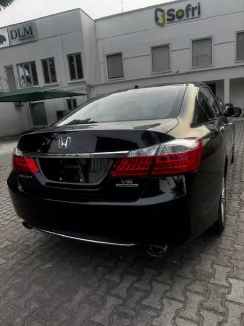Honda Accord   - 2015