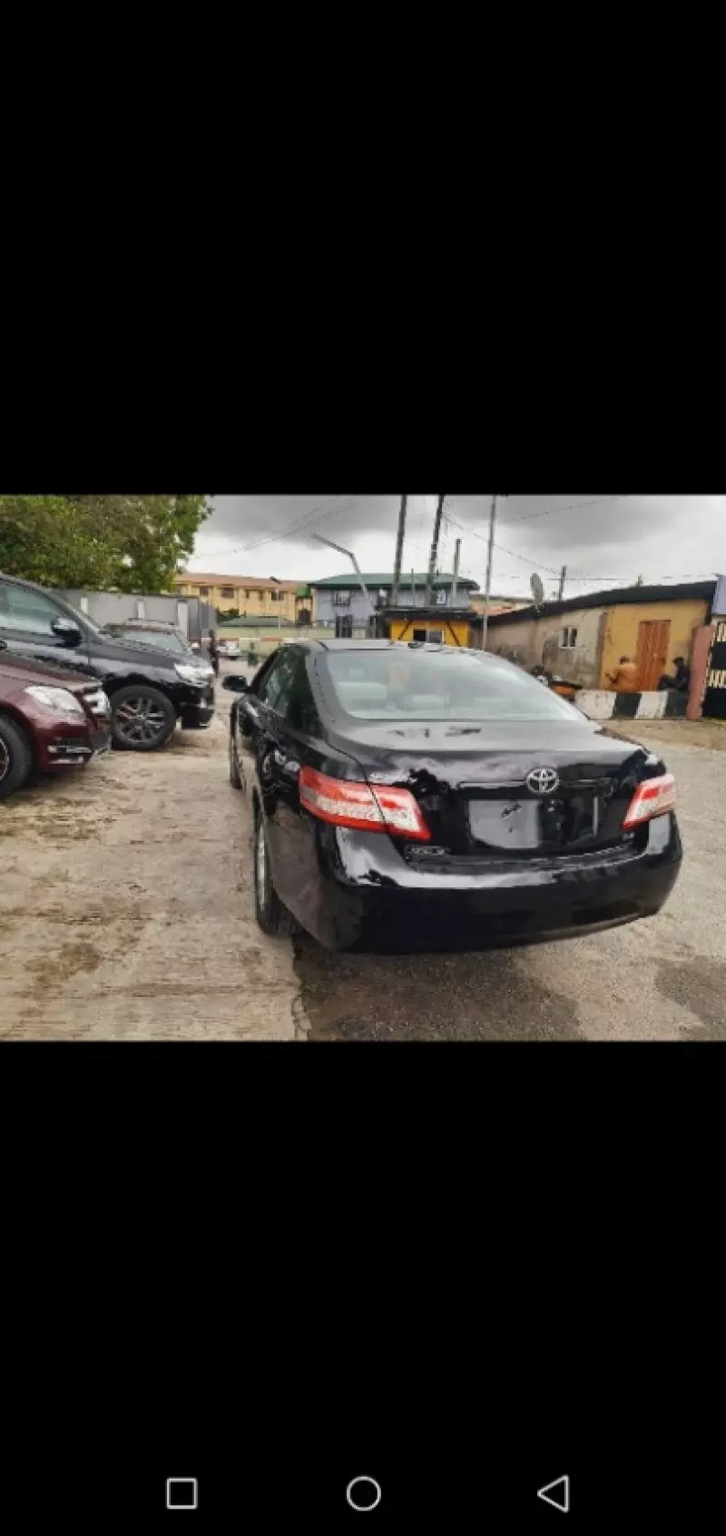 Toyota Camry - 2010