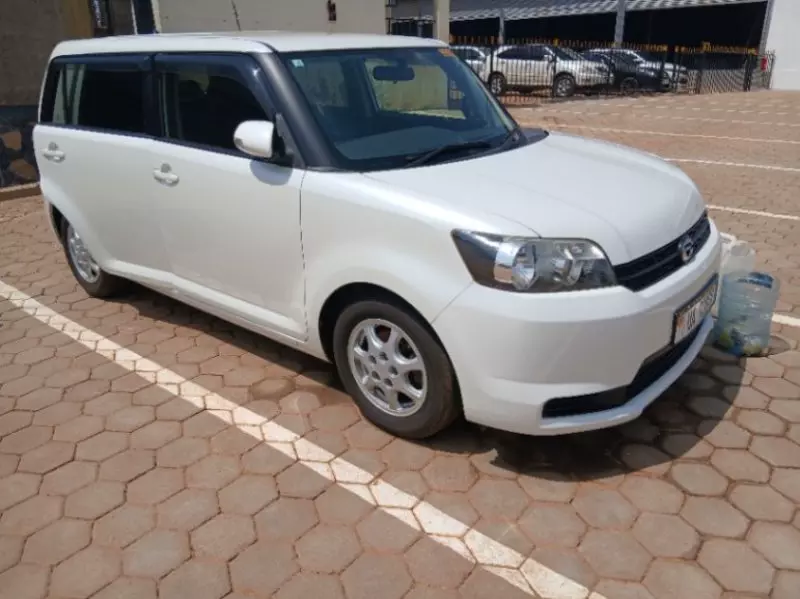 Toyota rumion   - 2010