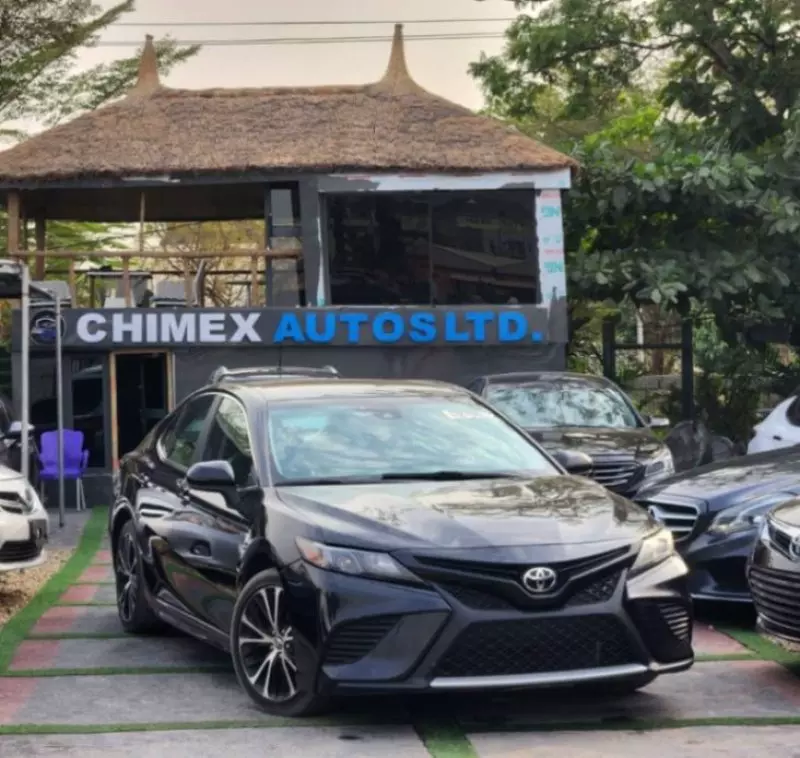 Toyota Camry   - 2019