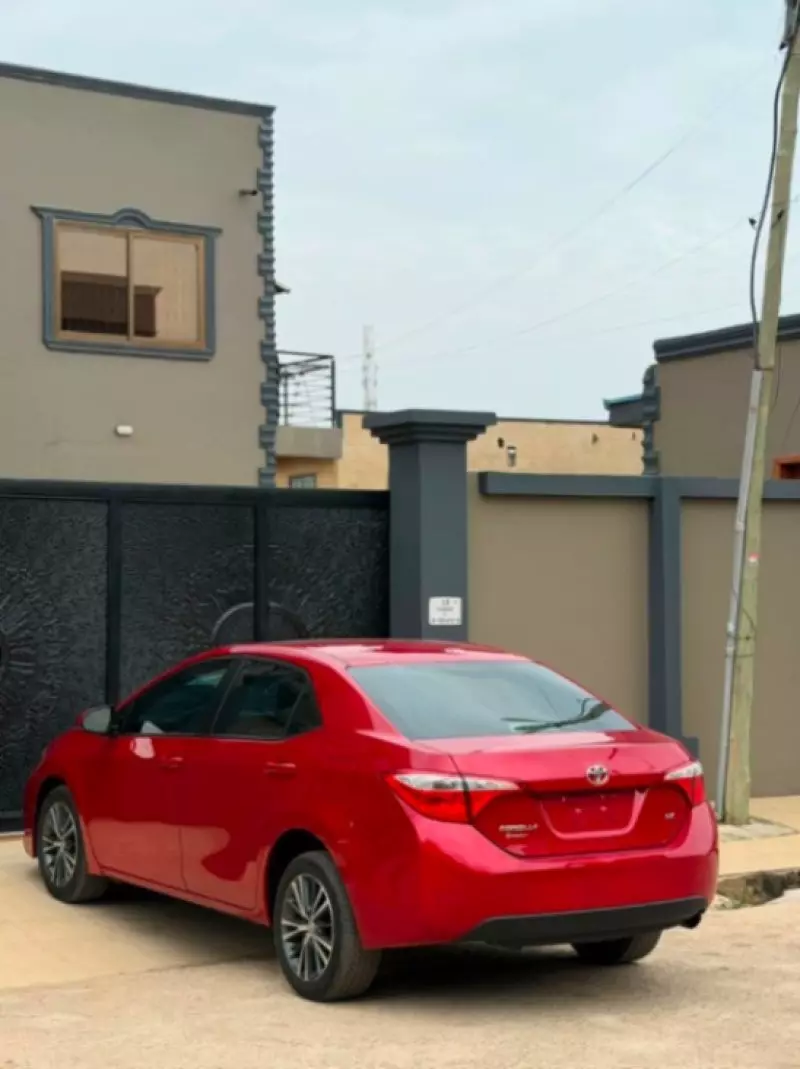 TOYOTA Corolla   - 2016