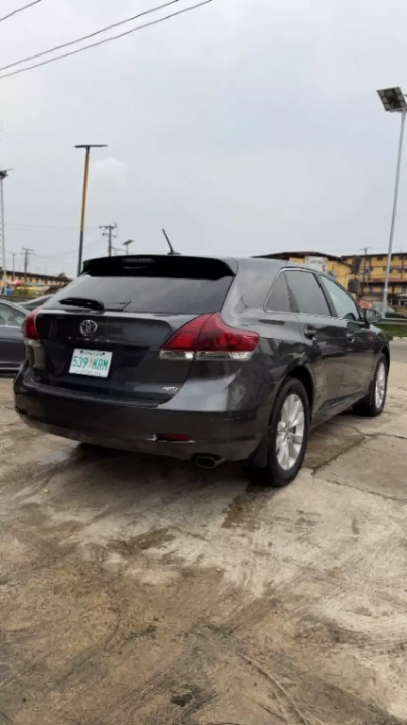 TOYOTA Venza   - 2013