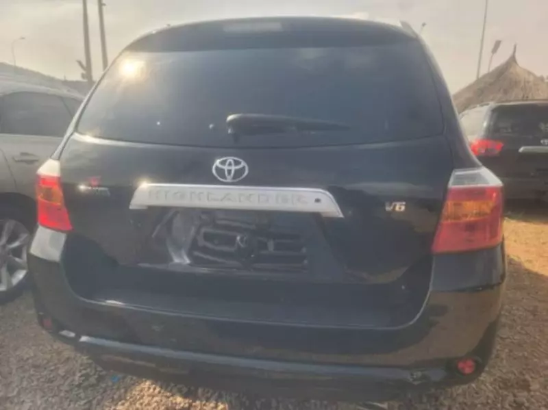 Toyota Highlander   - 2009
