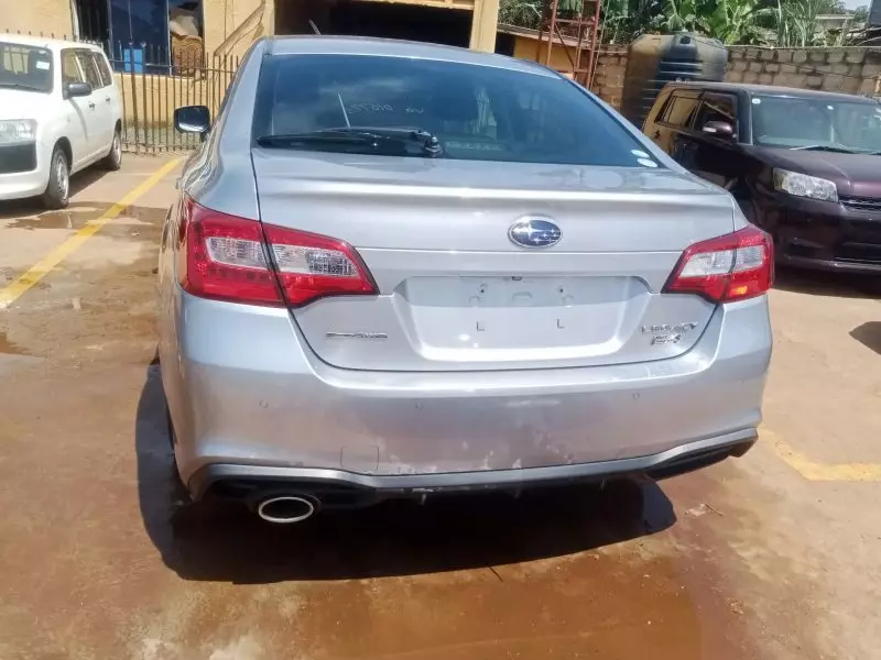 Subaru Legacy B4   - 2017