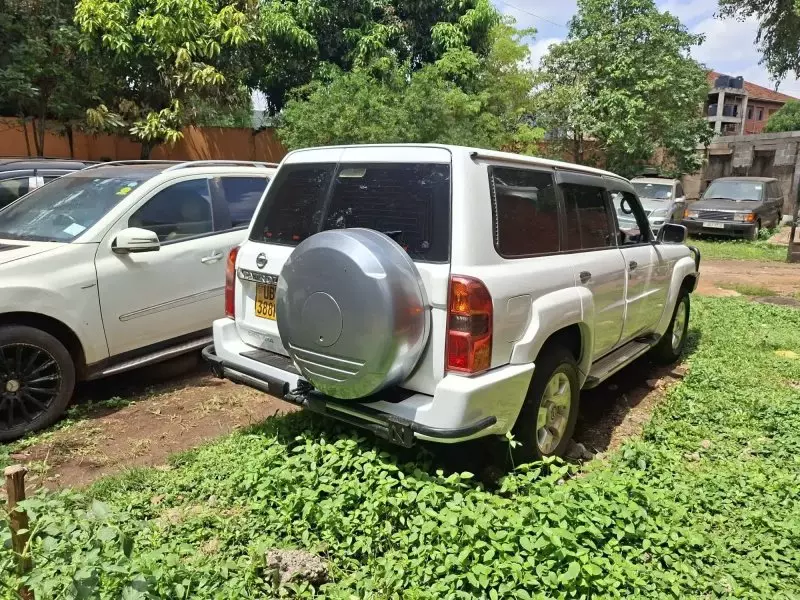 Nissan Patrol   - 2015
