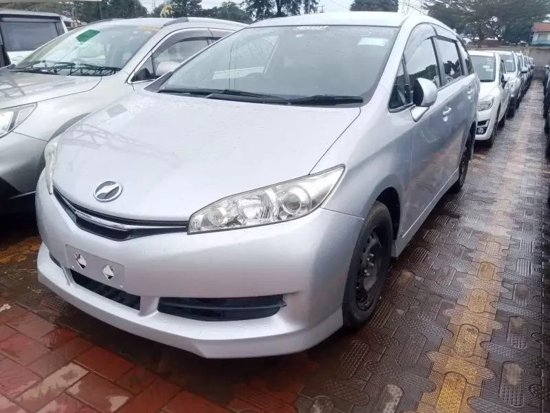 Toyota Wish   - 2012