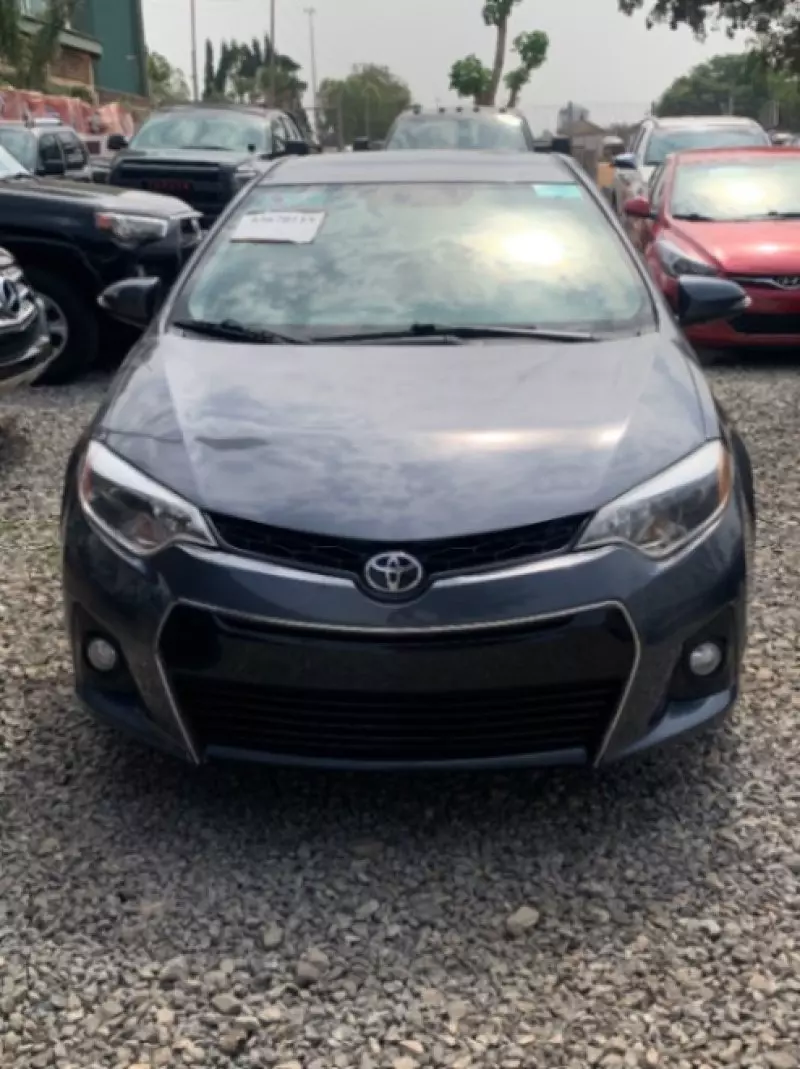 Toyota Corolla   - 2014