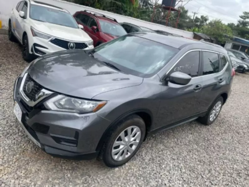 Nissan Rogue   - 2018