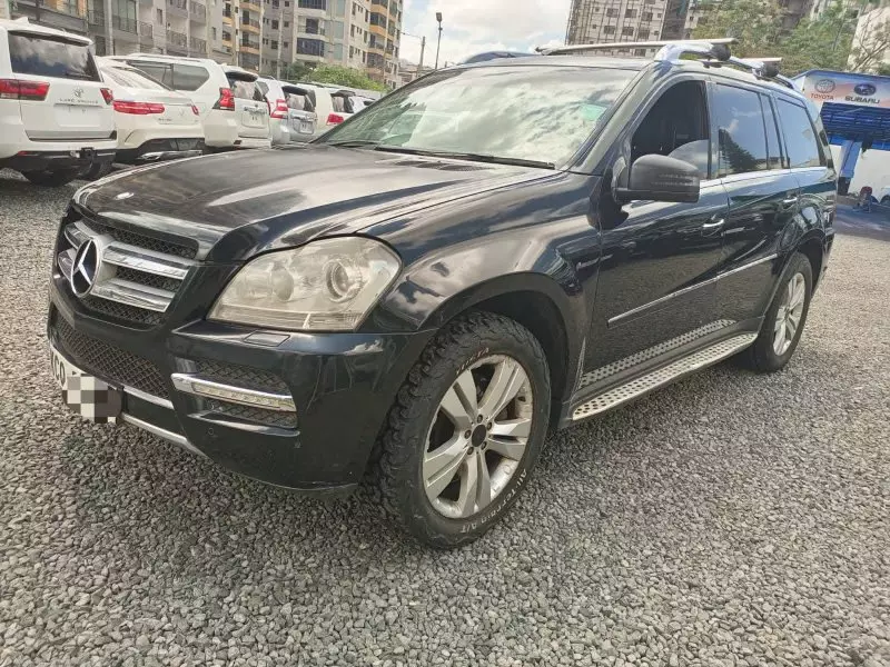 Mercedes-Benz GL 350   - 2011