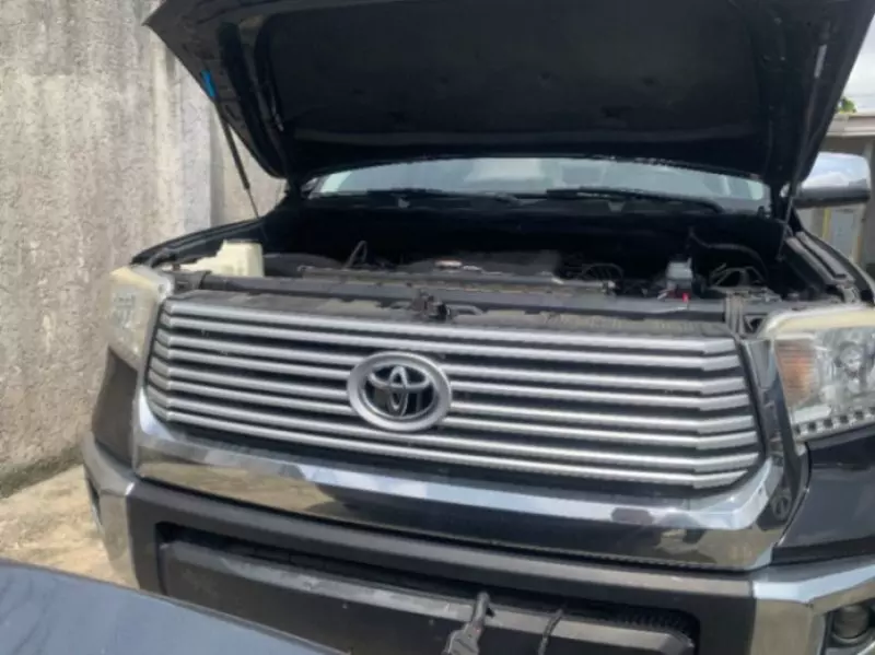 TOYOTA Tundra   - 2015