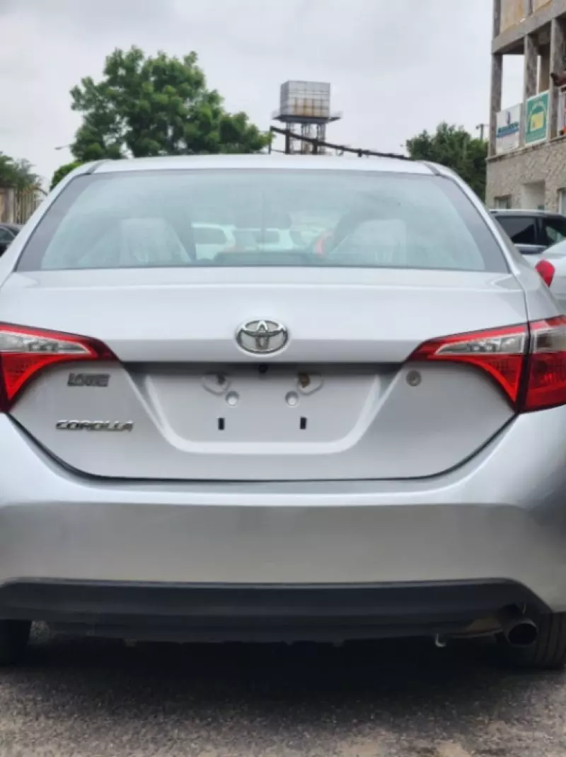 Toyota Corolla   - 2016