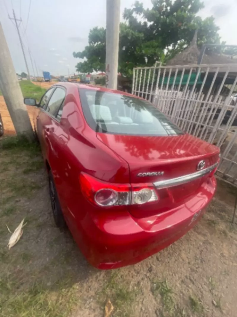 TOYOTA Corolla   - 2012