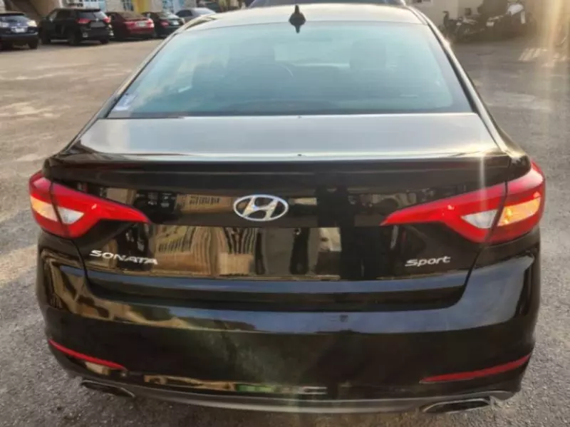 Hyundai Sonata   - 2015