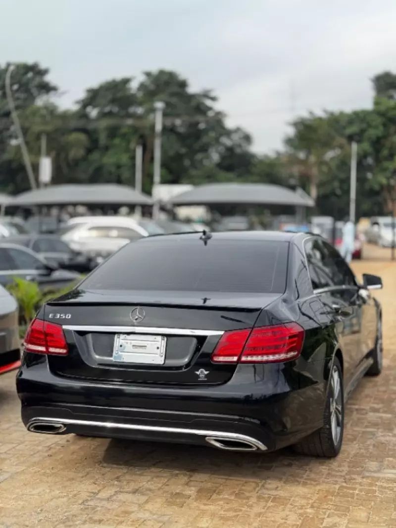 Mercedes-Benz E350   - 2013