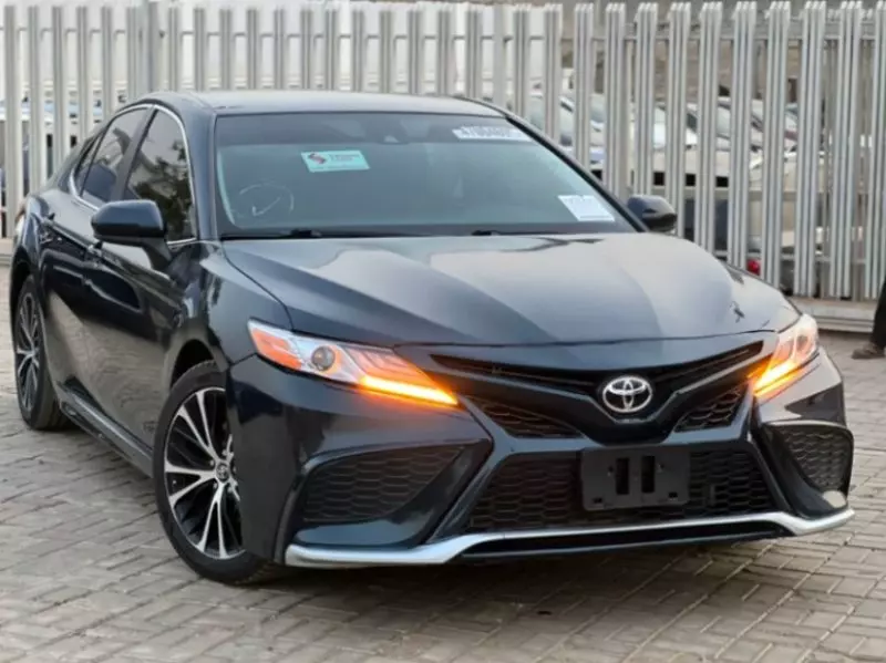 Toyota Camry   - 2020