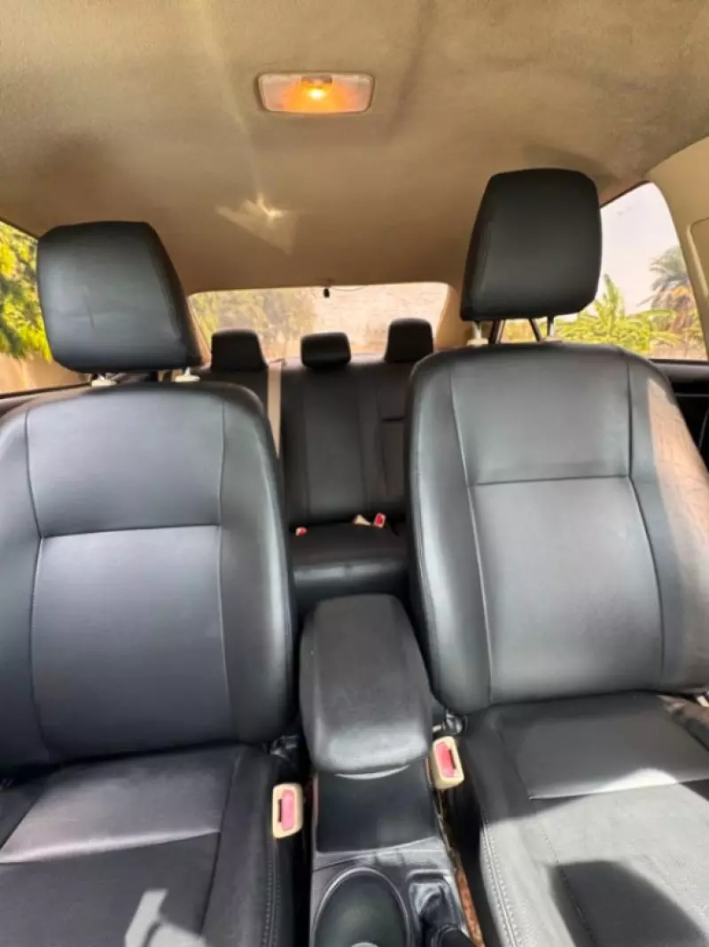 TOYOTA Corolla - 2016