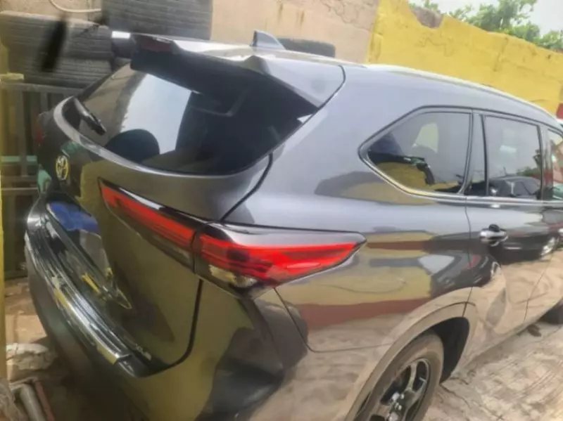 Toyota Highlander   - 2022