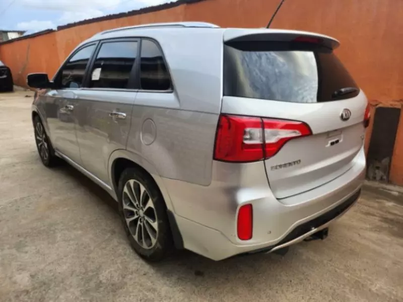 KIA Sorento   - 2014