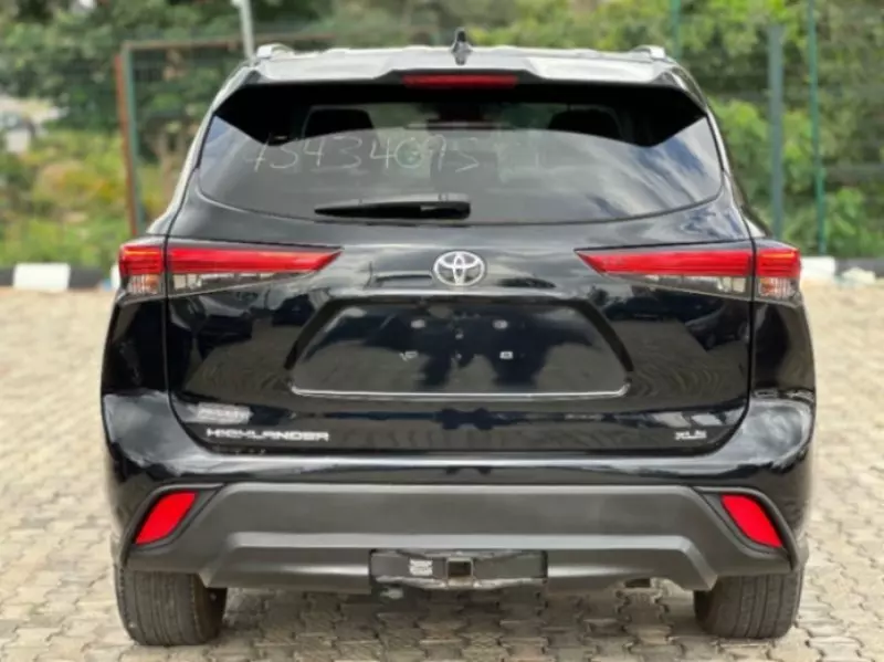 TOYOTA Highlander   - 2021