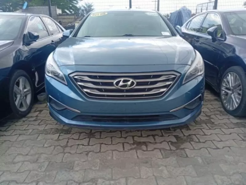 Hyundai Sonata   - 2014