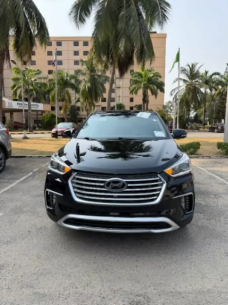 Hyundai Santa Fe   - 2018