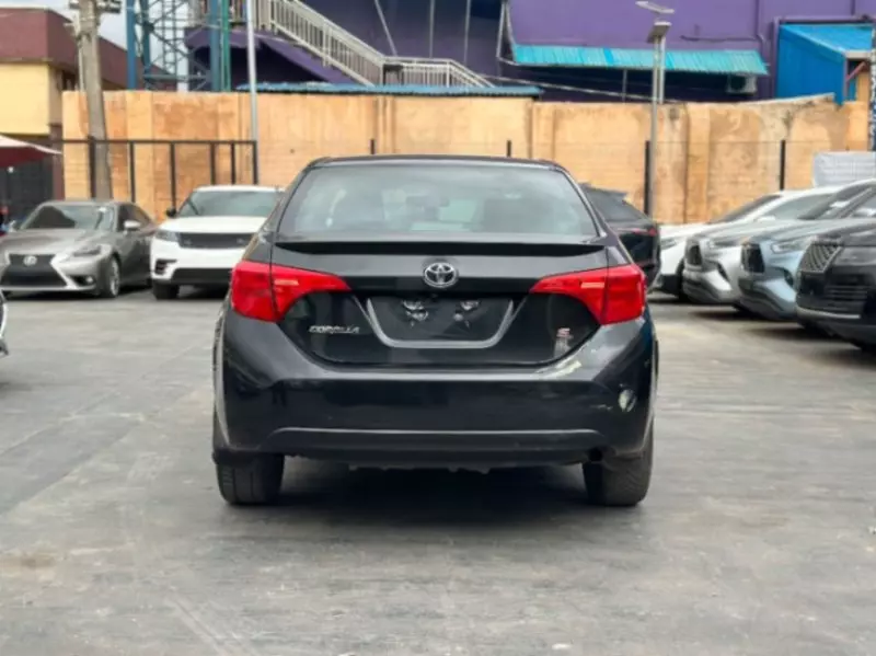 TOYOTA Corolla - 2016