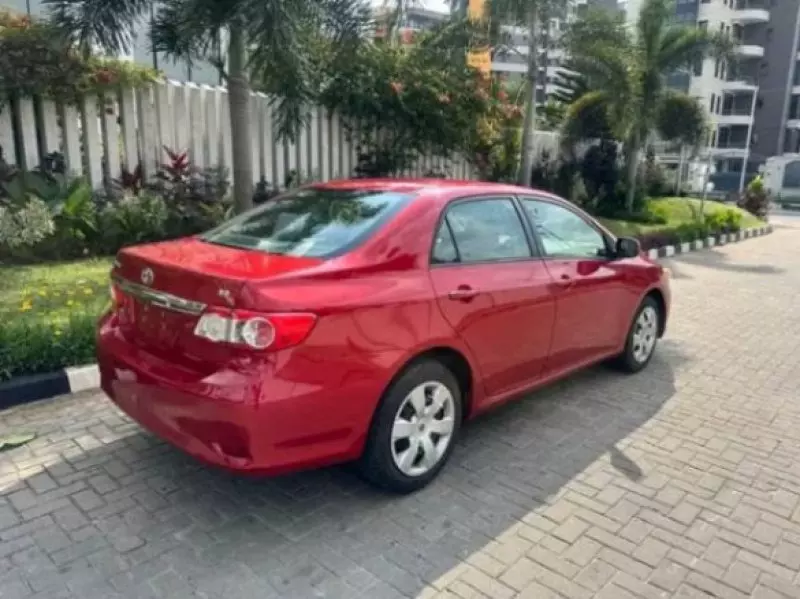 TOYOTA Corolla   - 2012