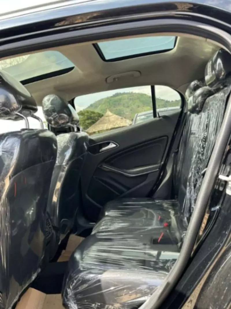 Mercedes-Benz GLA-Class   - 2015