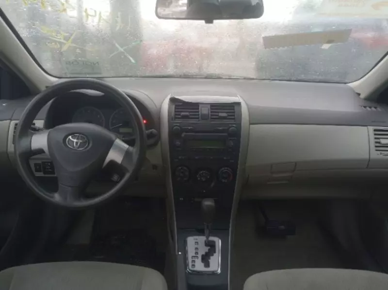 TOYOTA Corolla   - 2010