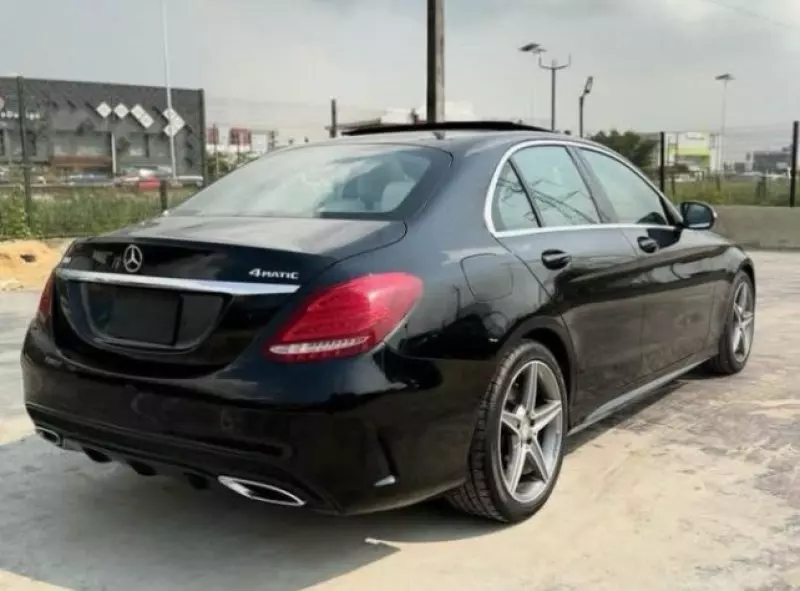 Mercedes-Benz C 300   - 2015