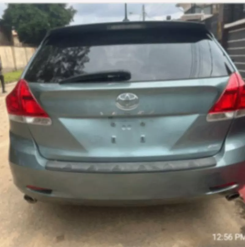 TOYOTA Venza   - 2010