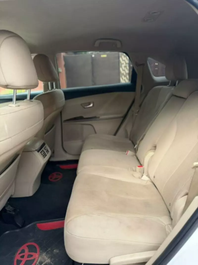 Toyota Venza   - 2013