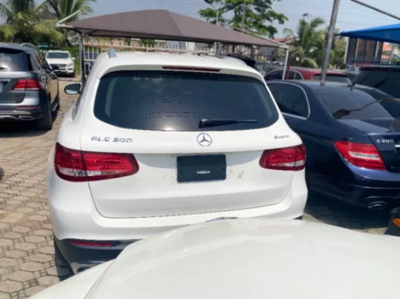 Mercedes-Benz GLC 300   - 2018