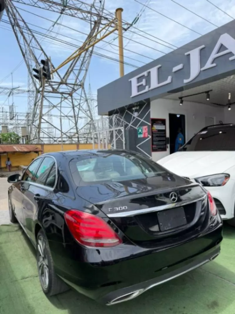 Mercedes-Benz C-Class   - 2015