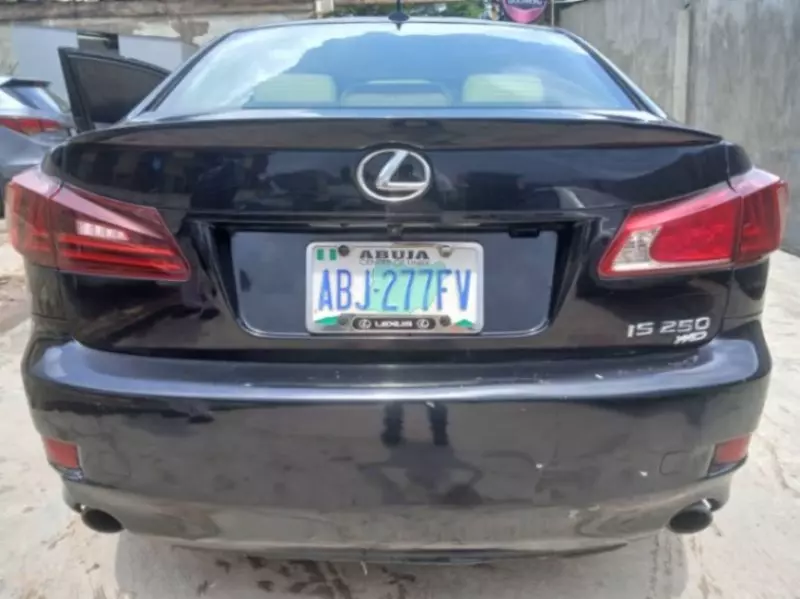 Lexus IS 250   - 2012